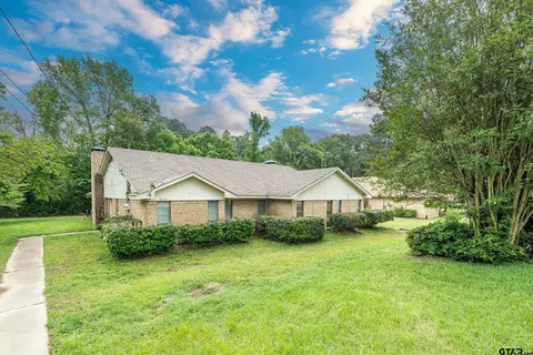 83108312 Garrett Dr, Tyler, TX 75703