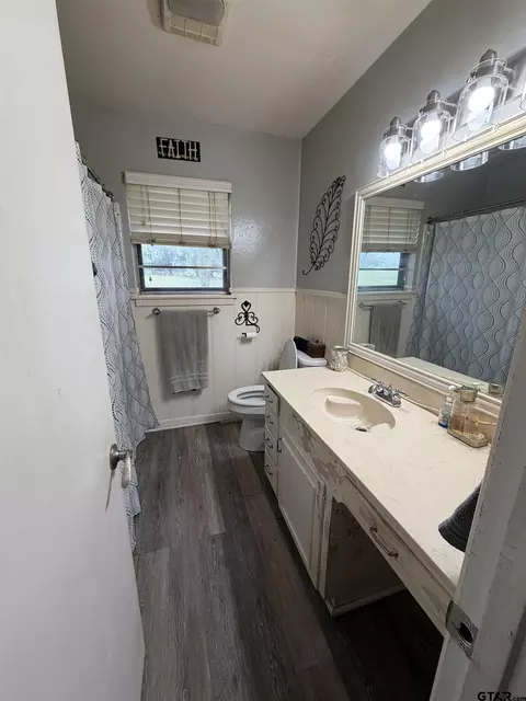 Bath - 8584 Cr 334, Tyler, TX 75708 photo 3 of 4