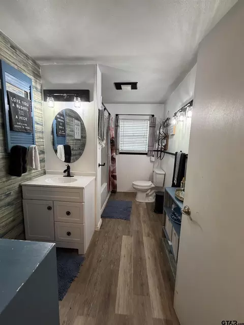 Bath - 8584 Cr 334, Tyler, TX 75708 photo 1 of 4