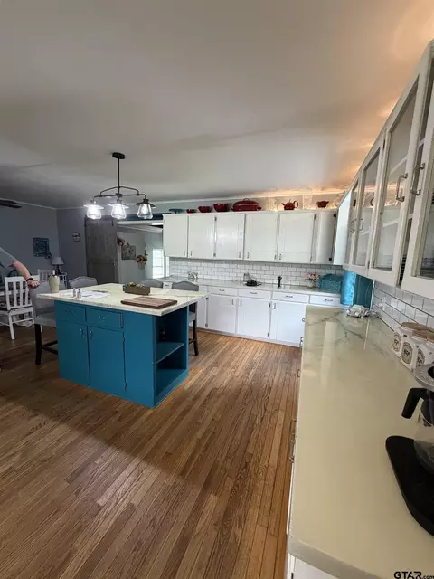 Kitchen - 8584 Cr 334, Tyler, TX 75708 photo 4 of 4