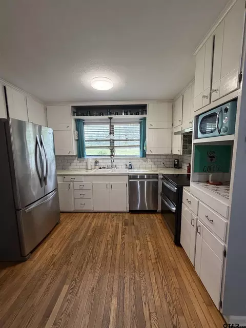 Kitchen - 8584 Cr 334, Tyler, TX 75708 photo 2 of 4