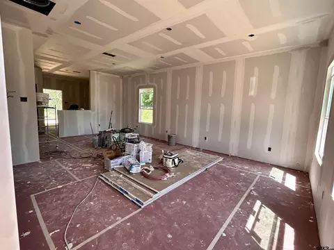 Living - 203 E Fleming, Longview, TX 75604 photo 1 of 2