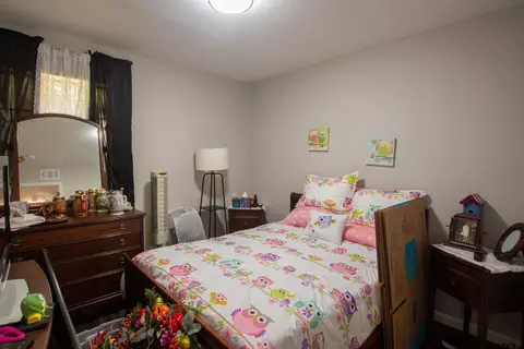 Bedroom - 544 Cherry St, Chandler, TX 75758 photo 2 of 4