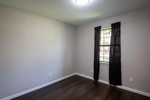 Bedroom - 544 Cherry St, Chandler, TX 75758 photo 6 of 8