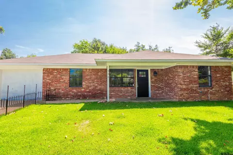 Exterior - 544 Cherry St, Chandler, TX 75758 photo 2 of 4
