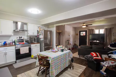 Kitchen - 544 Cherry St, Chandler, TX 75758 photo 3 of 4