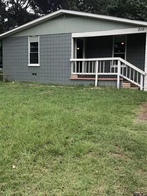 310 S Industrial St, Lindale, TX 75771