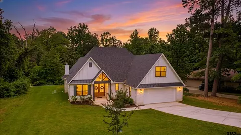 221 Brookside Dr, Hideaway, TX 75771
