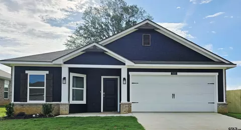 1103 Park Meadows Dr, Whitehouse, TX 75791