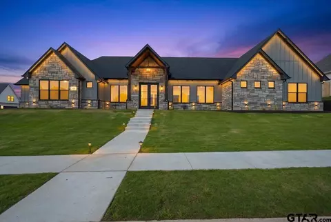323 Mac Cir, Bullard, TX 75757