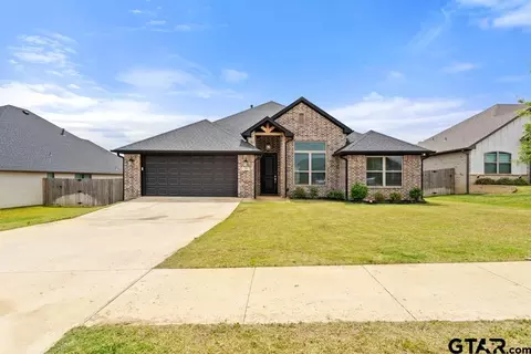 242 Amanda Ave, Bullard, TX 75757