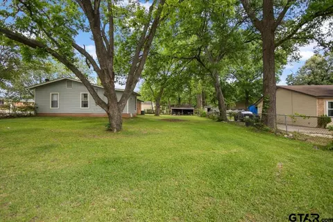 Exterior - 672 Diane St, Tyler, TX 75708 photo 9 of 10