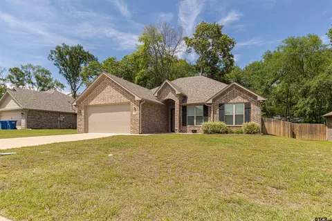 107 Rose Row Ln, Winona, TX 75792