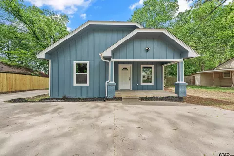702 S Walnut, Winnsboro, TX 75494