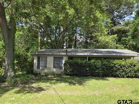 4520 Surratt, Longview, TX 75604