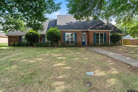 216 Turnberry Cir, Mount Pleasant, TX 75455