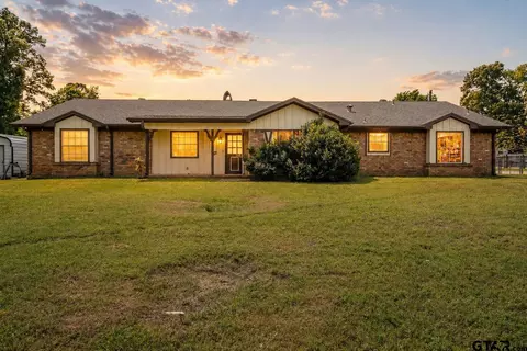 1006 Spring St, Longview, TX 75604