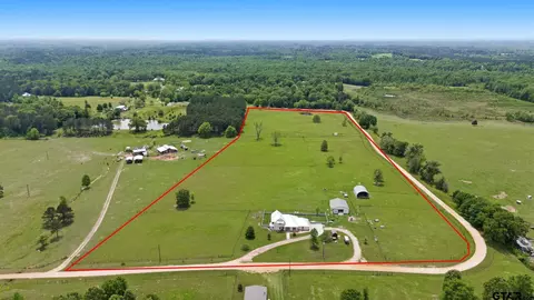 219 W Twin Creeks Trl, Troup, TX 75789