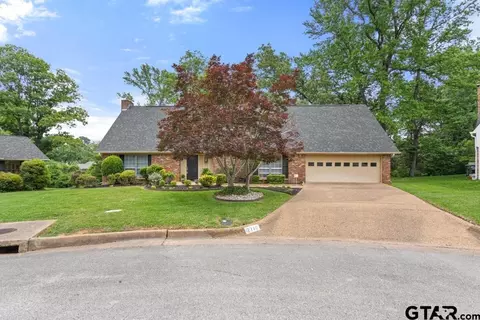 2110 Macbeth, Tyler, TX 75703