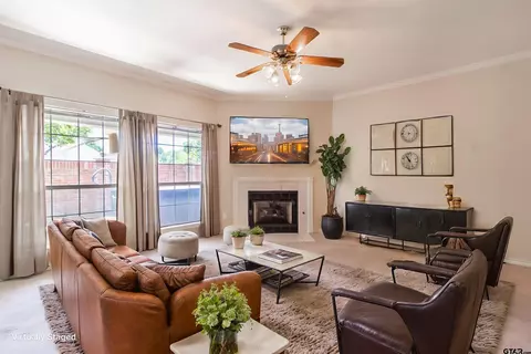 5401 Hollytree Dr #201, Tyler, TX 75703