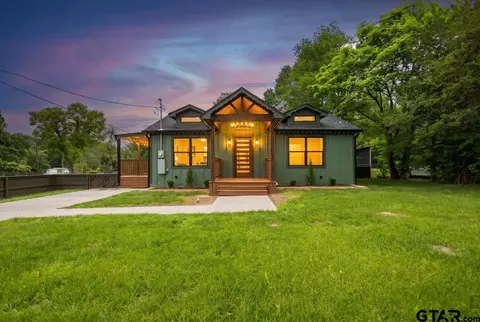 11936 Sycamore St, Tyler, TX 75704
