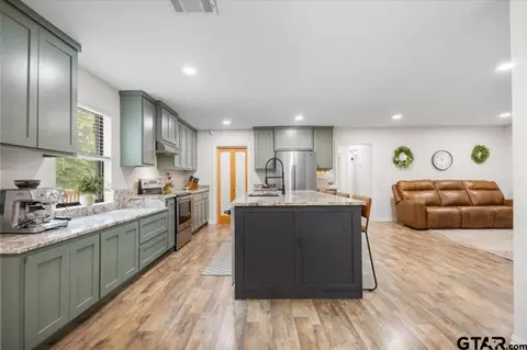 997 Vz County Road 4810, Ben Wheeler, TX 75754