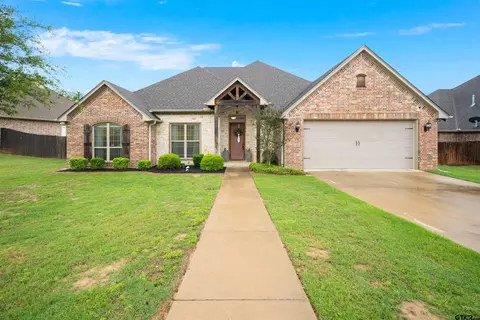 1013 Crescent Hill Ct, Bullard, TX 75757