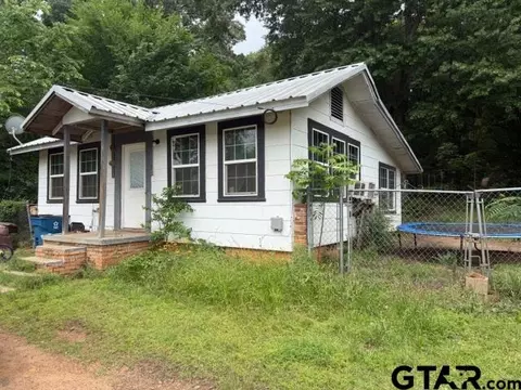 411 N 413 N Tyler, Big Sandy, TX 75755