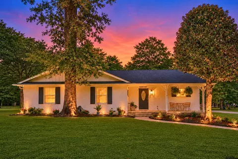 309 S King Lake Rd, Scroggins, TX 75480