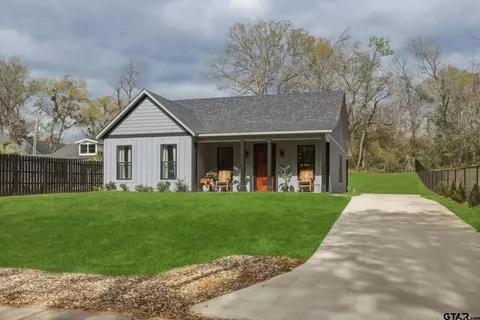 405 W Camp St, Jefferson, TX 75657