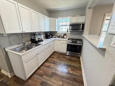 1509 Richards St, Tyler, TX 75702 photo 6