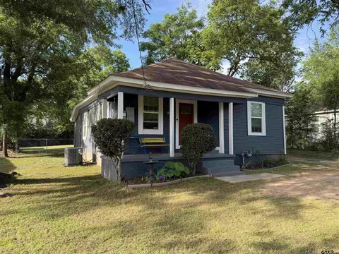 1509 Richards St, Tyler, TX 75702 photo 2
