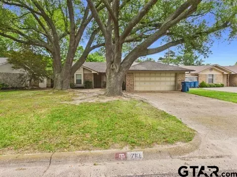 784 Southwood Dr, Athens, TX 75751