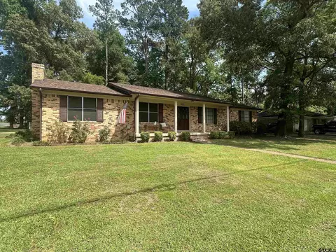 902 Pine Cv, Jacksonville, TX 75766