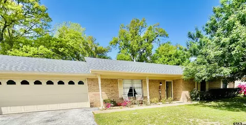 6235 Springbrook Dr, Tyler, TX 75707