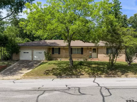 1804 De Charles St, Tyler, TX 75701