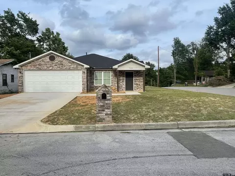 926 S Academy Ave, Tyler, TX 75701