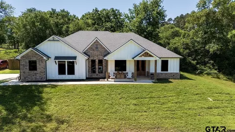 11069 Castleberry St, Brownsboro, TX 75756