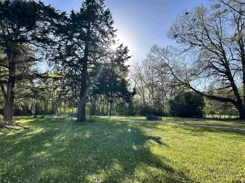 3108 Dudley Rd, Kilgore, TX 75662