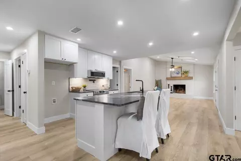 329 Lonestar Ln, Hideaway, TX 75771