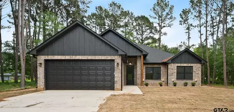 309 Pineview Ln, Jacksonville, TX 75766