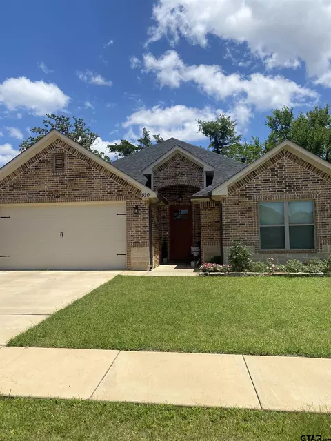 520 Cornerstone Rd, Lindale, TX 75771