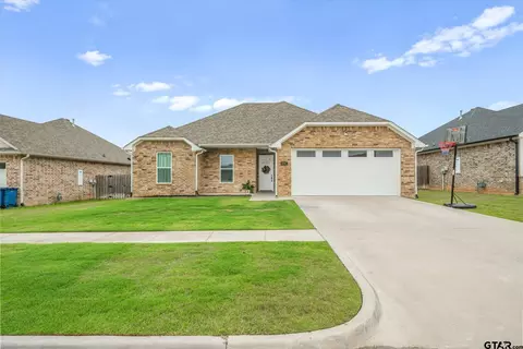 1707 Forestdale Blvd, Whitehouse, TX 75791