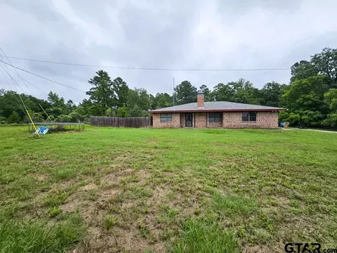800 An County Road 414, Palestine, TX 75801