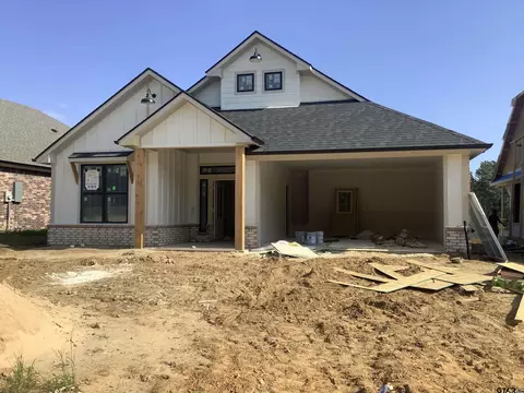 7914 Greenhill Dr, Tyler, TX 75703