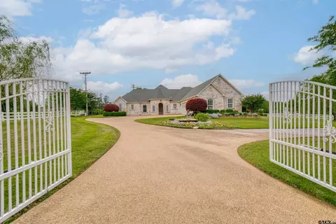 15 W Elmwood, Mount Vernon, TX 75457