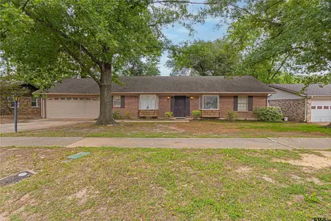 2930 Roanoke Ln, Tyler, TX 75701