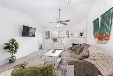 400 Southtown Dr #606, Tyler, TX 75703