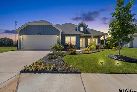 107 Wesson St, Gun Barrel City, TX 75156
