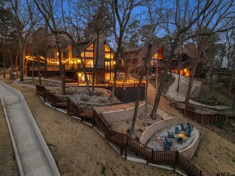 345 El Dorado Dr, Scroggins, TX 75480